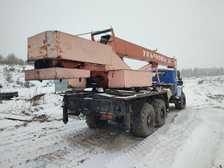 Автокран урал