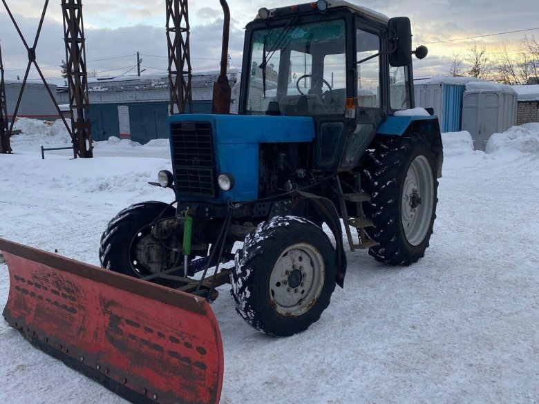 Трактор мтз 82 с отвалом