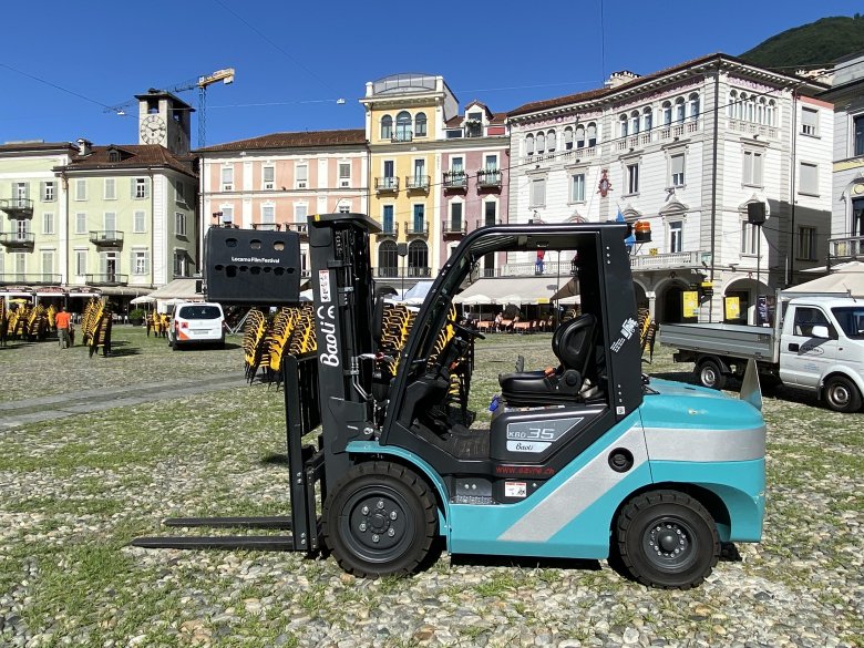 Вилочный погрузчик баоли