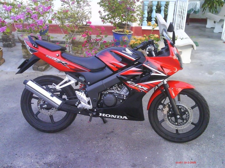 Honda cbr 150 r