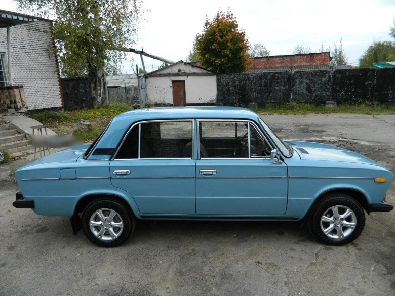 Лада 2106 голубая