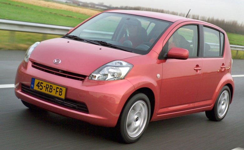 Daihatsu sirion 2005