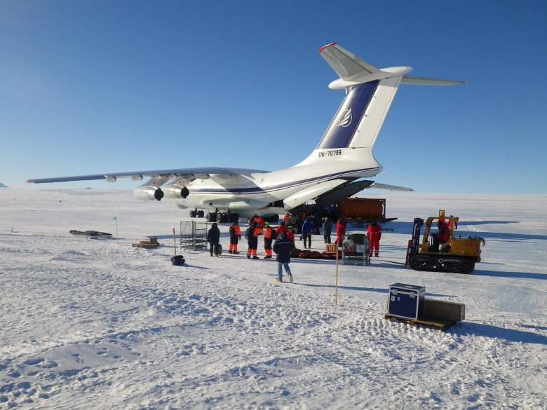 Аэропорт Антарктида станция Новолазаревская