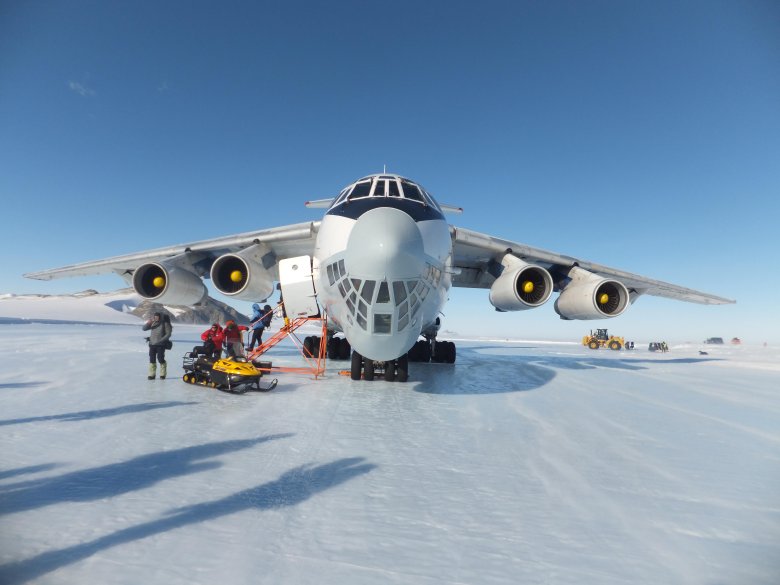 Фото ил76 в Антарктиде
