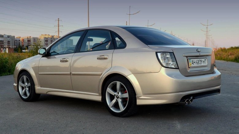 Chevrolet lacetti седан