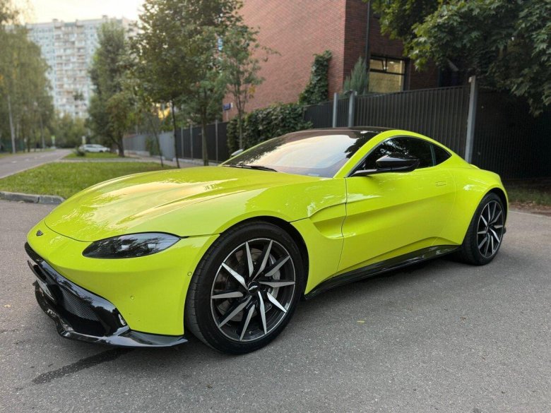 Aston martin vantage 2018