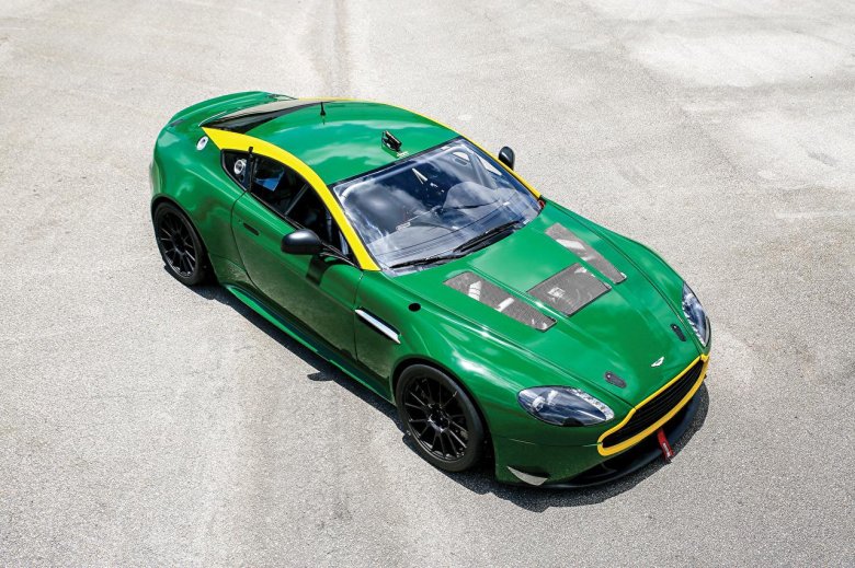 Aston Martin Vantage gt4