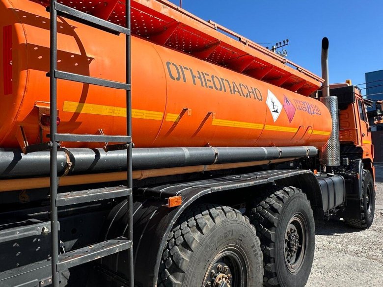 Автотопливозаправщик камаз нефаз 66062-46