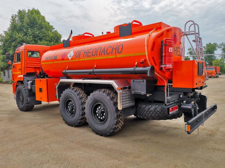 Нефаз-66062-46 автоцистерна заправочная