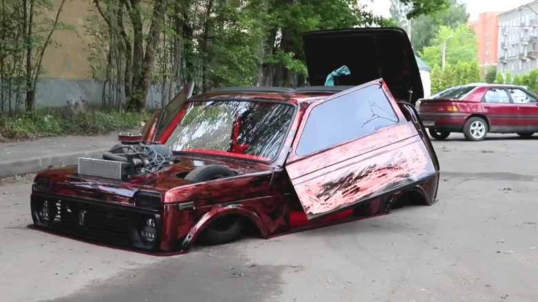 Заниженная машина в мире