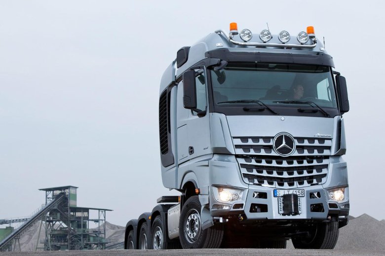 Mercedes-Benz Arocs 4158 SLT