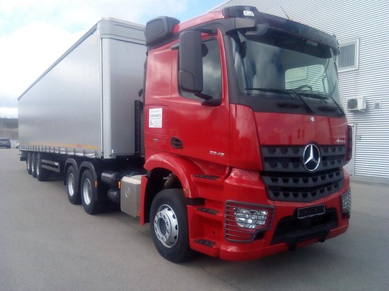 Мерседес Арокс тягач