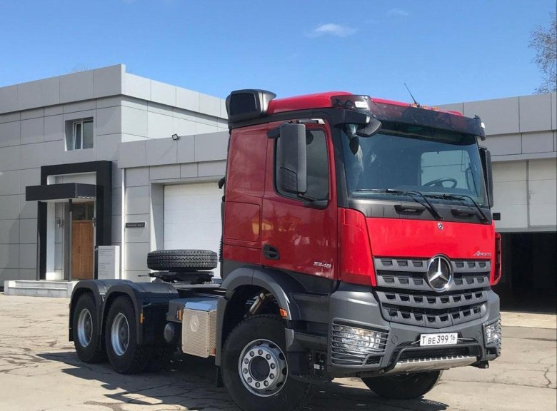 Мерседес тягач 6х4