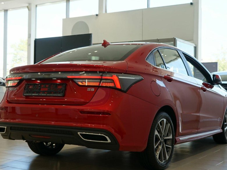 Омода седан 2023 s5