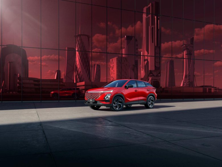 Красный кроссовер