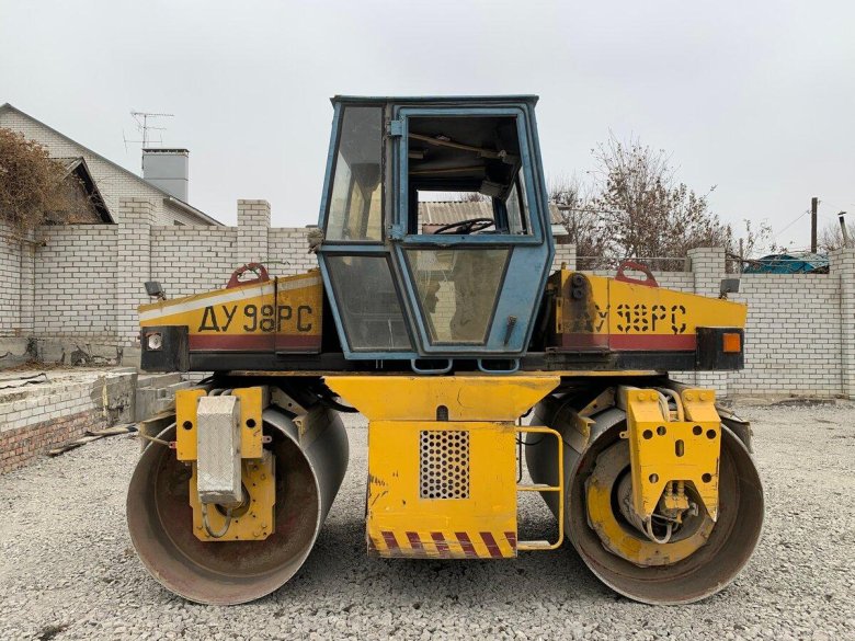 Каток дорожный самоходный дм-64