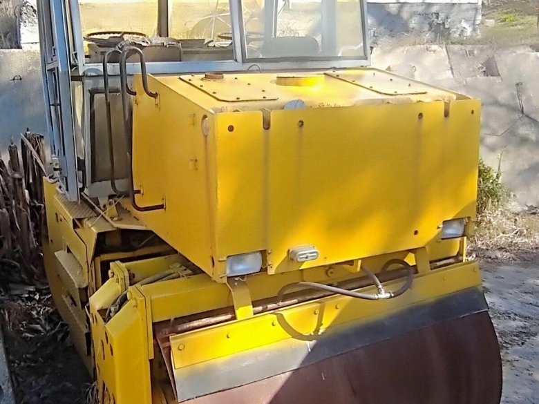 Каток дорожный вибрационный