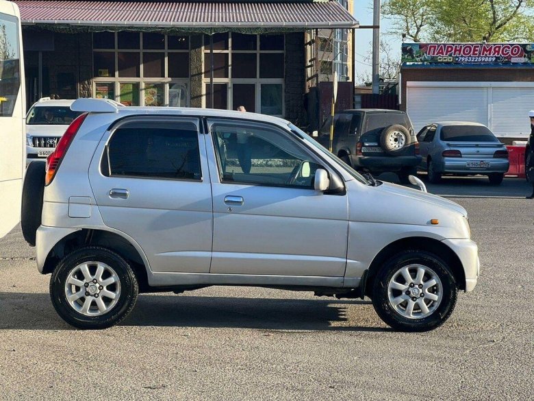 Дайхатсу Териос 1998