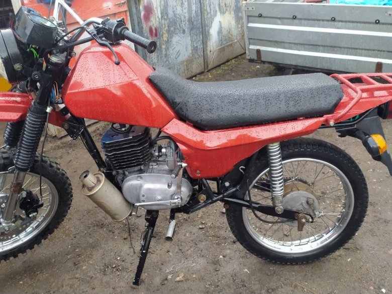 Мотоцикл зид сова