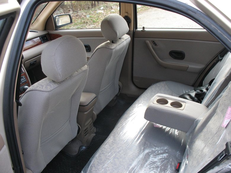 Iran Khodro Samand салон