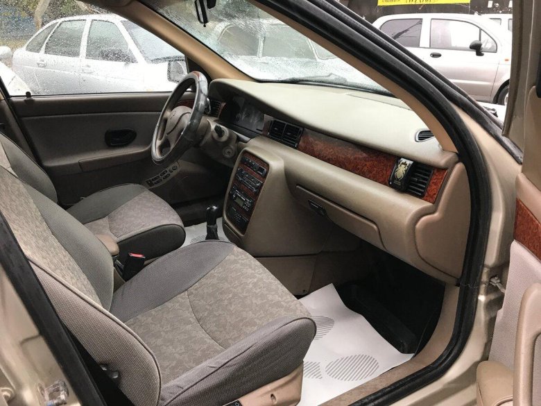 Iran Khodro Samand салон