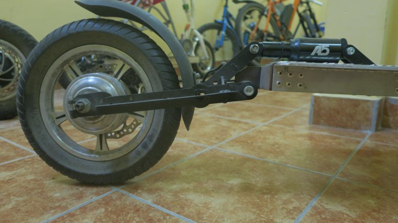 Задний маятник электросамоката Scooter