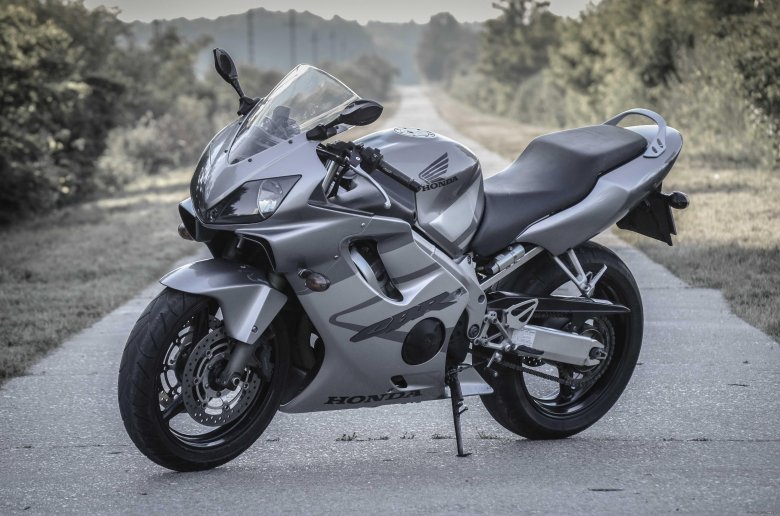 Хонда СБР 600 ф4