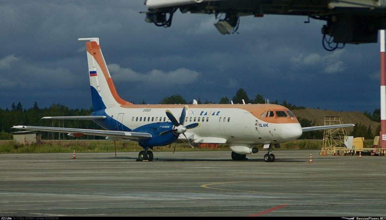 Самолет ил 114 300