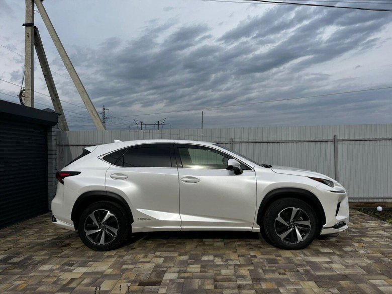 Лексус нх 300