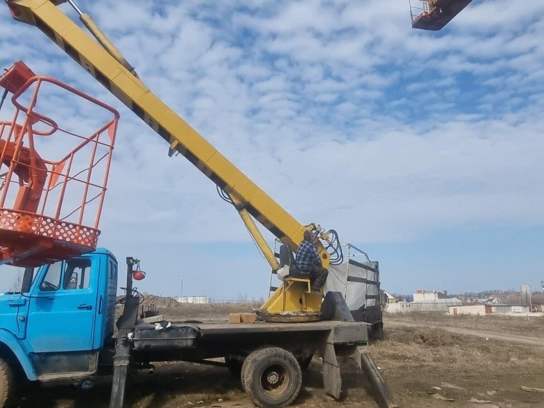 Автовышка зил