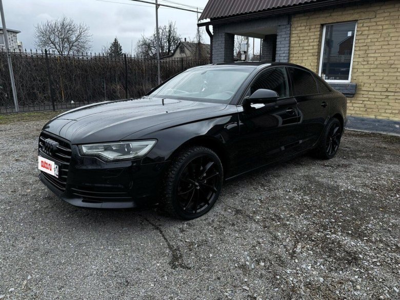 Черная ауди а 6