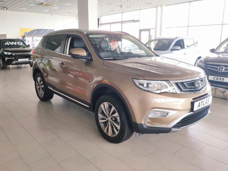Geely Atlas белый
