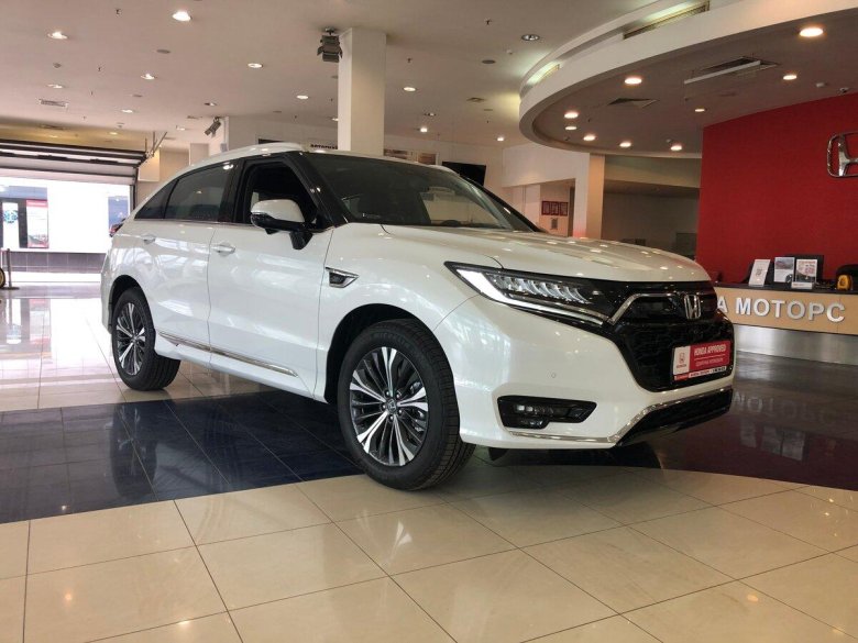 Белая хонда