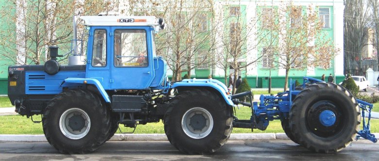 Трактор ХТЗ 3130