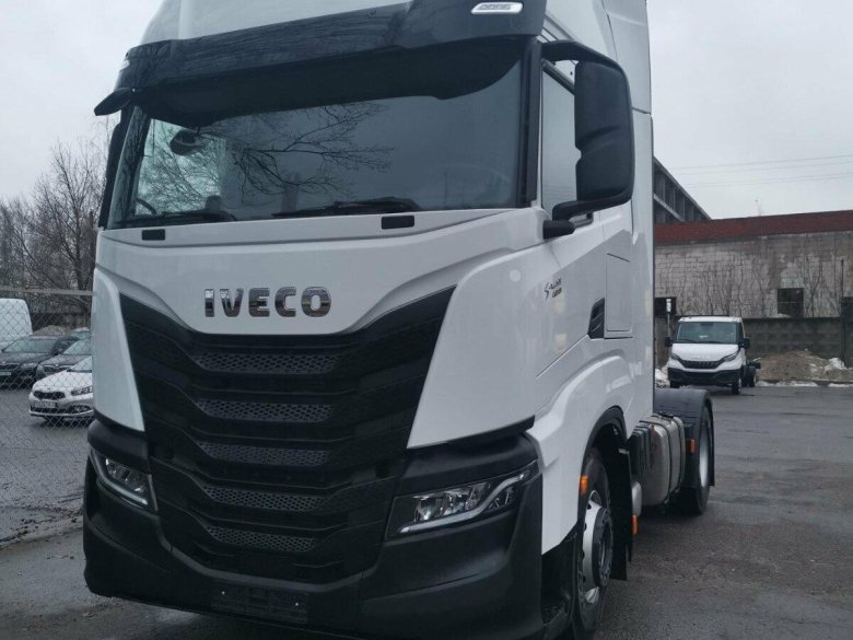 Тягач ивеко