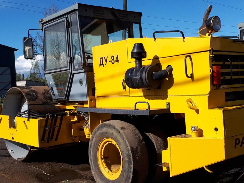 Каток дорожный вибрационный ду 84