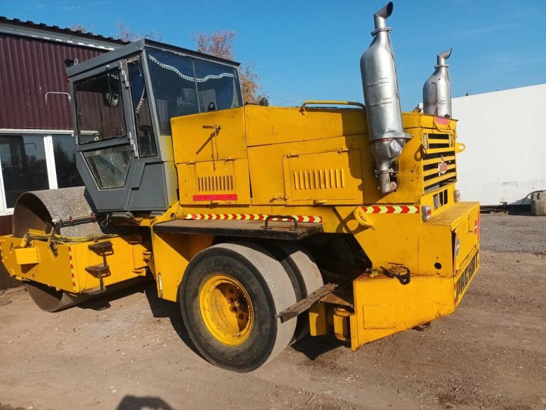 Вибрационный комбинированный каток ду-84