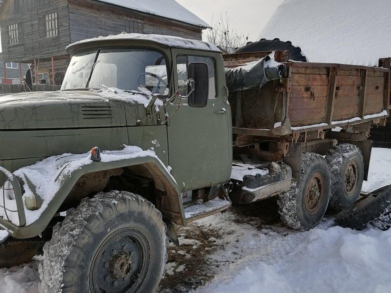 Грузовик зил 131