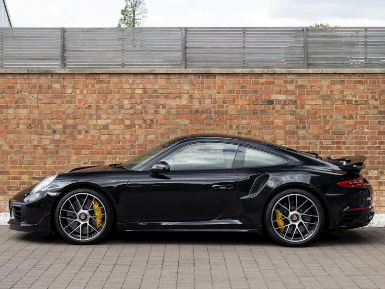 Порше 911 турбо s черный