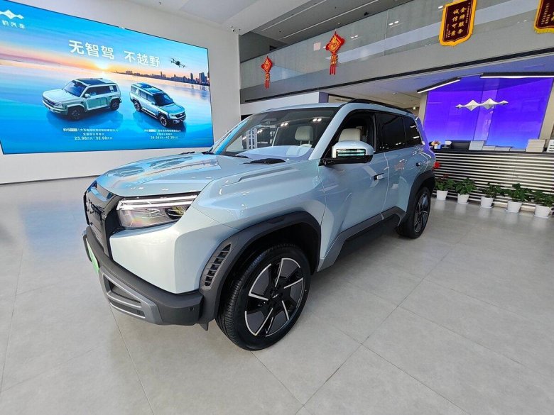 Электрический внедорожник