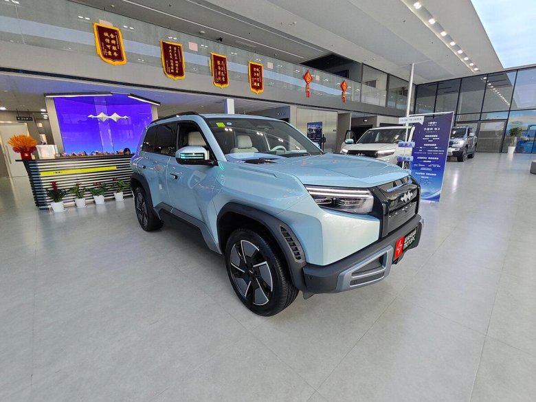 Электрический внедорожник