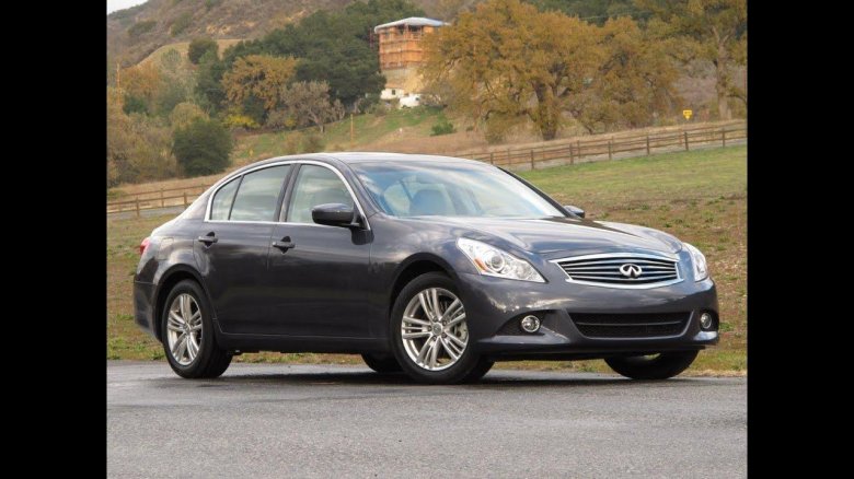 Инфинити седан