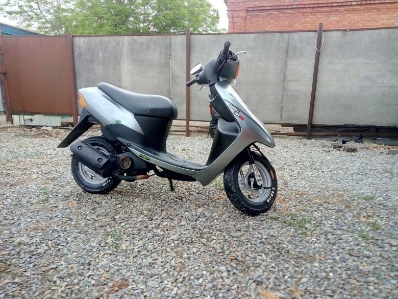 Скутер suzuki