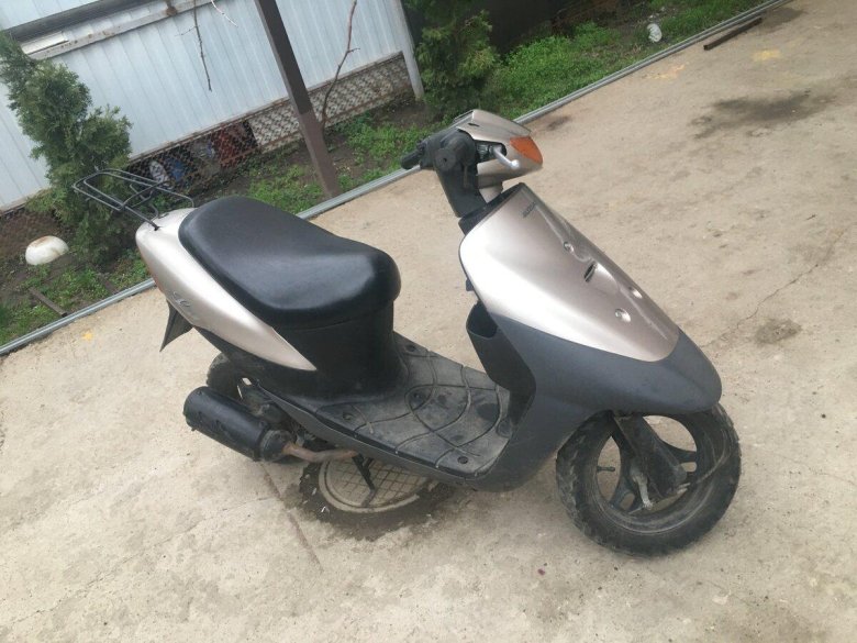 Скутер Suzuki Lets 2
