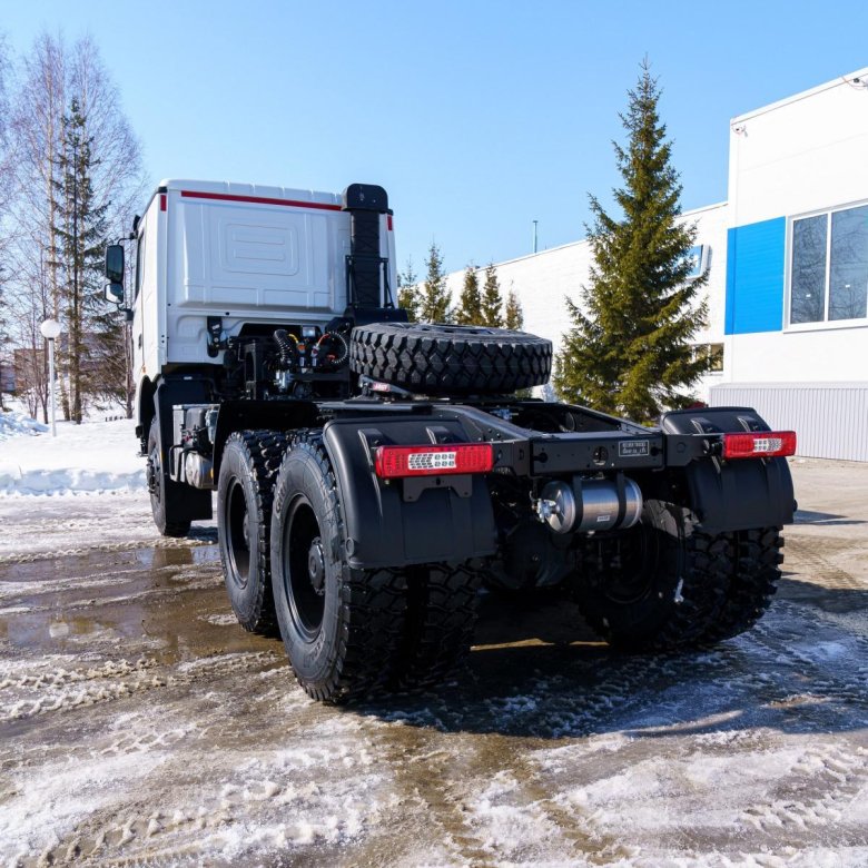 Седельный тягач камаз 65221