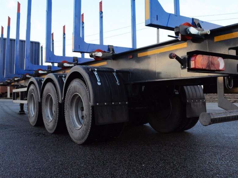 Двускатная ошиновка полуприцепа