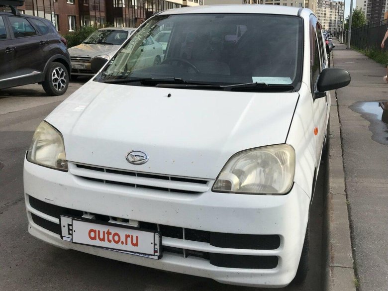 Daihatsu Mira 0.7 МТ, 2010,
