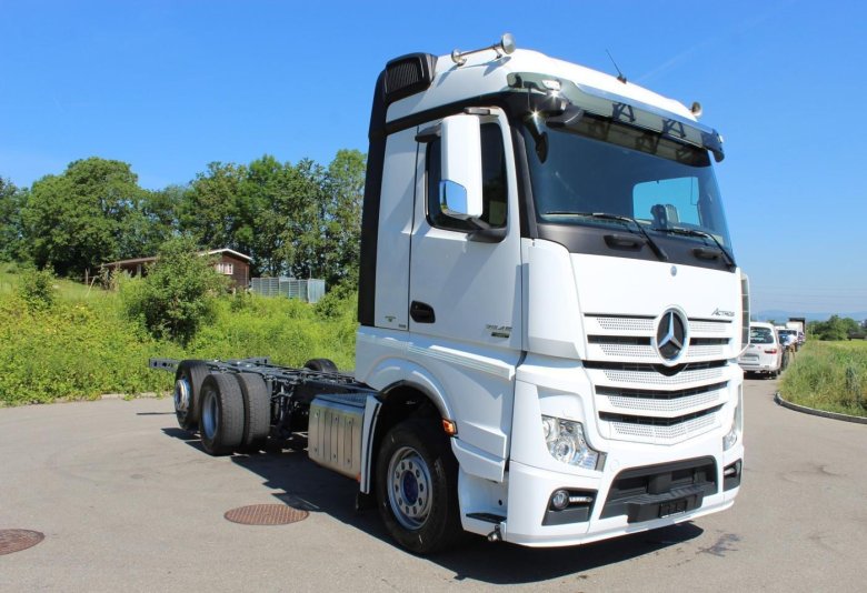 Мерседес Актрос 6х2