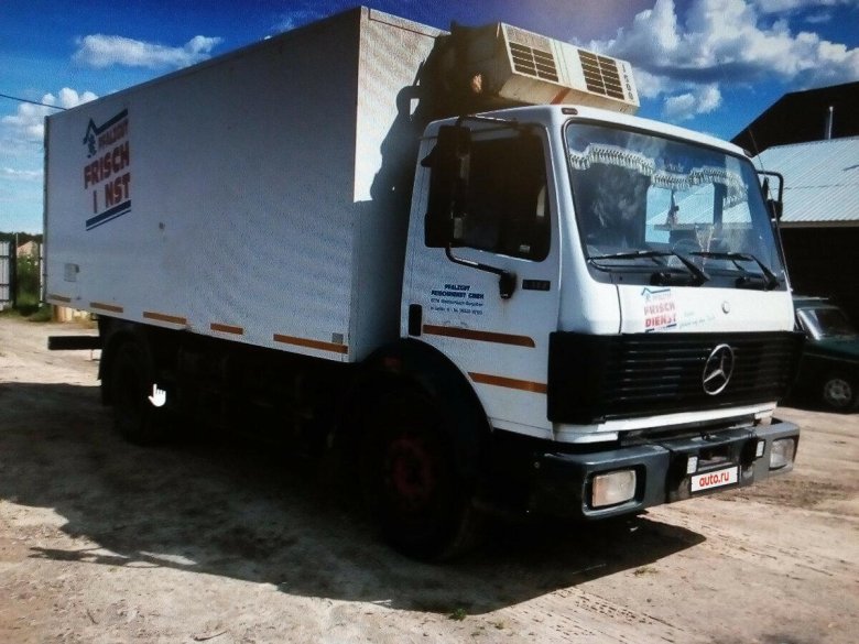 Мерседес 1992 года грузовик