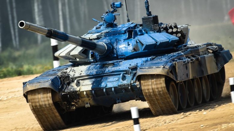 Синий танк т 72